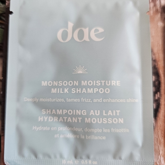 Branded Luscious Hair Bundle - Picture 6 of 11